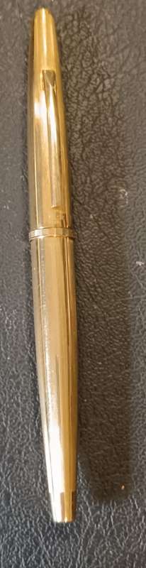 PILOT 18KP FOUNTAIN CAPLESS PEN VERY COLLECTABLE.