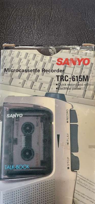SANYO TRC-615M MICROCASSETTE RECORDER.