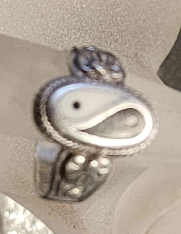 YING AND YANG 925 SILVER RING.