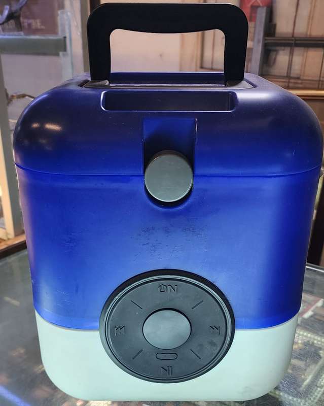 MINI COOLER BOX WITH BUILT IN BLUETOOTH SPEAKER.