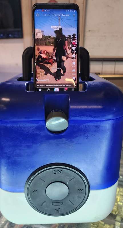 MINI COOLER BOX WITH BUILT IN BLUETOOTH SPEAKER.