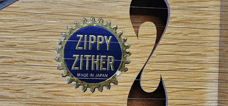 ZIPPY ZITHER 12 STRING CHILDREN'S GUITAR.