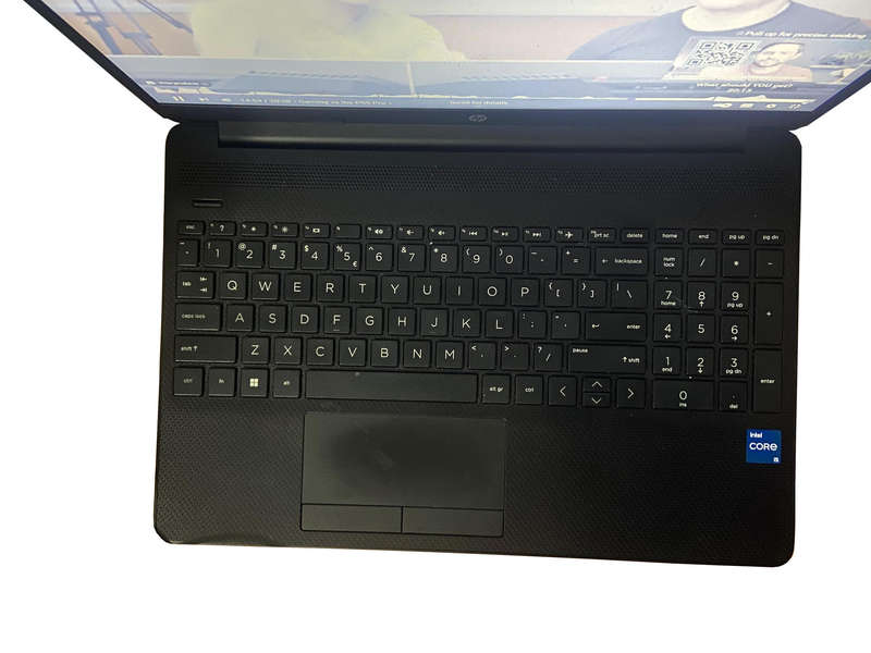 HP - Core i5 11th gen @ 2.4 GHz, 8GB RAM, 1.5 Terabyte (NVMe SSD + HDD) , 4 Hours battery - Laptop