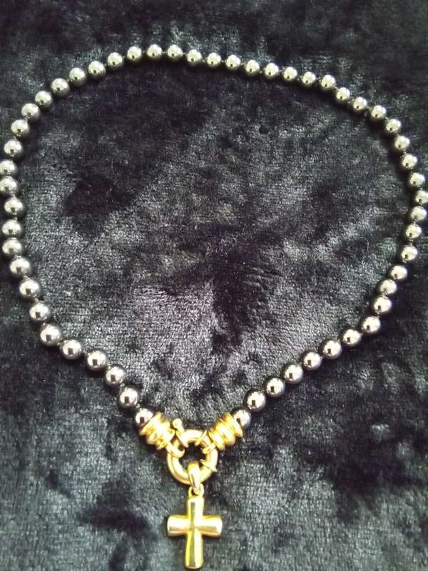 Necklace and bracelet set