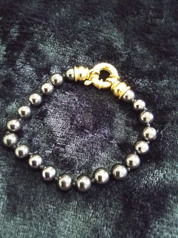 Necklace and bracelet set