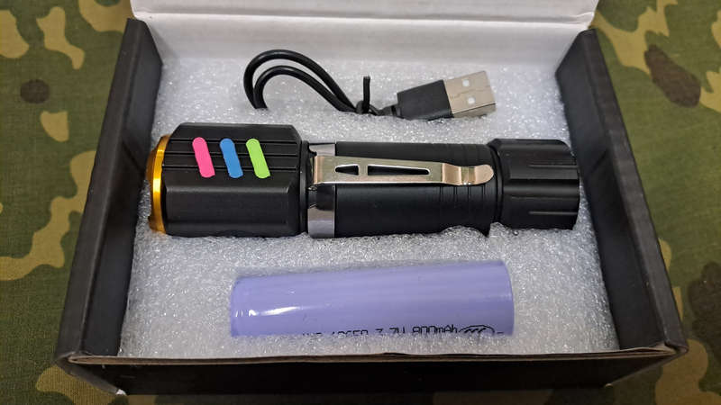 Multifunctional 3LED Flashlight with Magnet  - Rechargeable - Waterproof