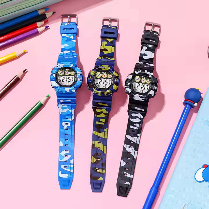 Kiddies digital sports watch, Army style, Waterproof (35 bar), 12/24
