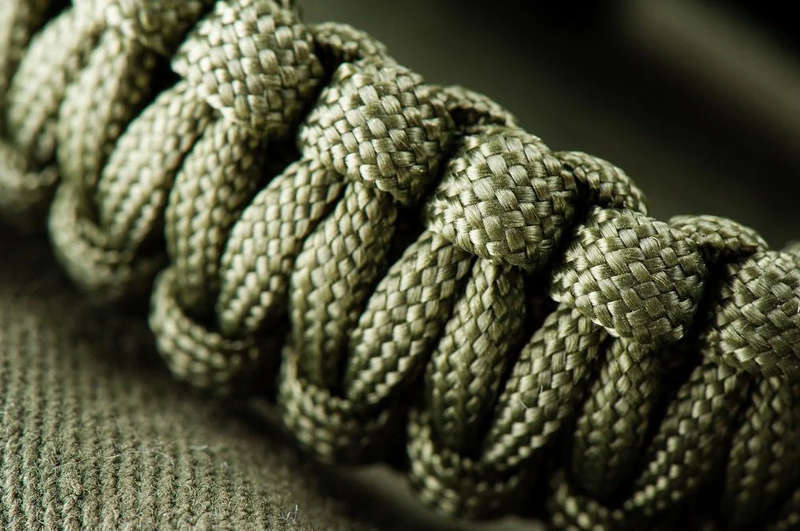 Paracord Survival Flint & Steel 5 in 1 Armband