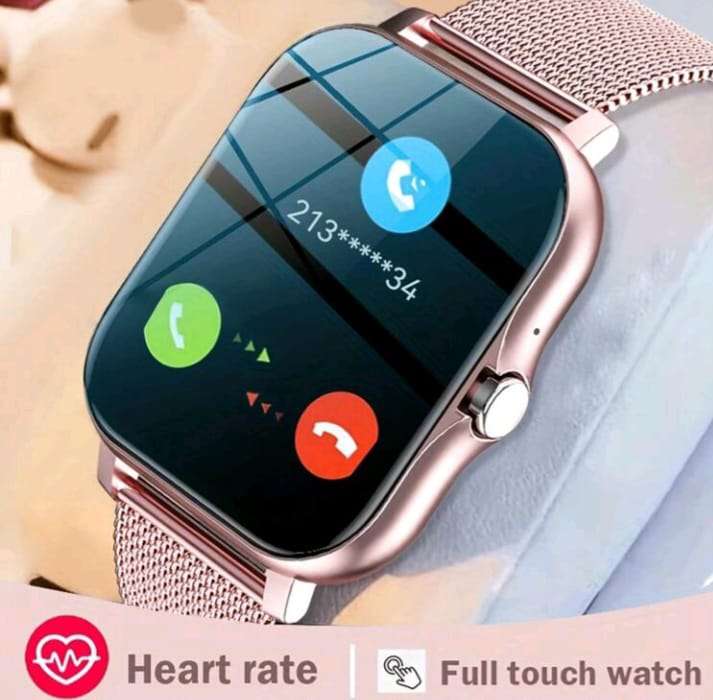 Full Touch Smart Watch with Gold Strap plus a Silicone Strap