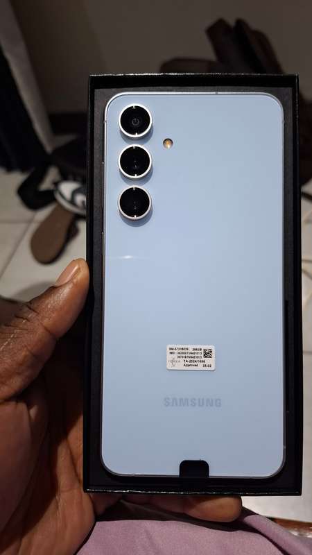 Brand new Samsung S24 FE