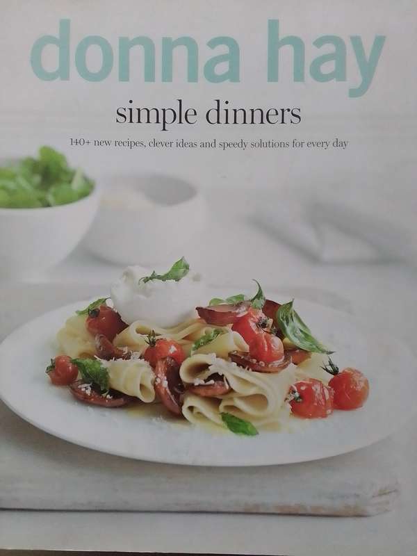 Donna Hay (Soft Cover) Simple Dinners