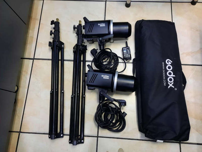 Godox ms 300 studio light