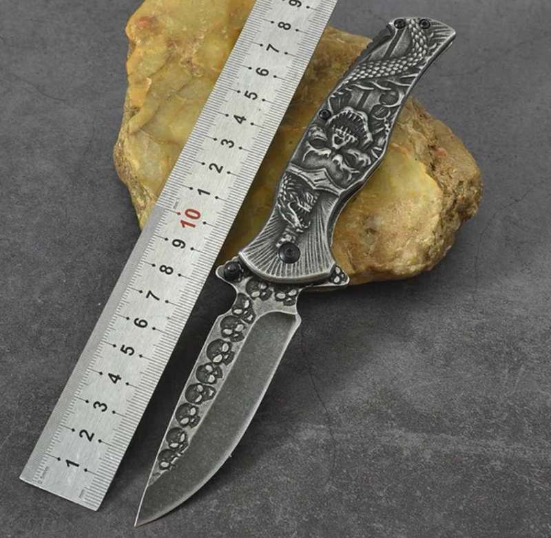 Hunting knives