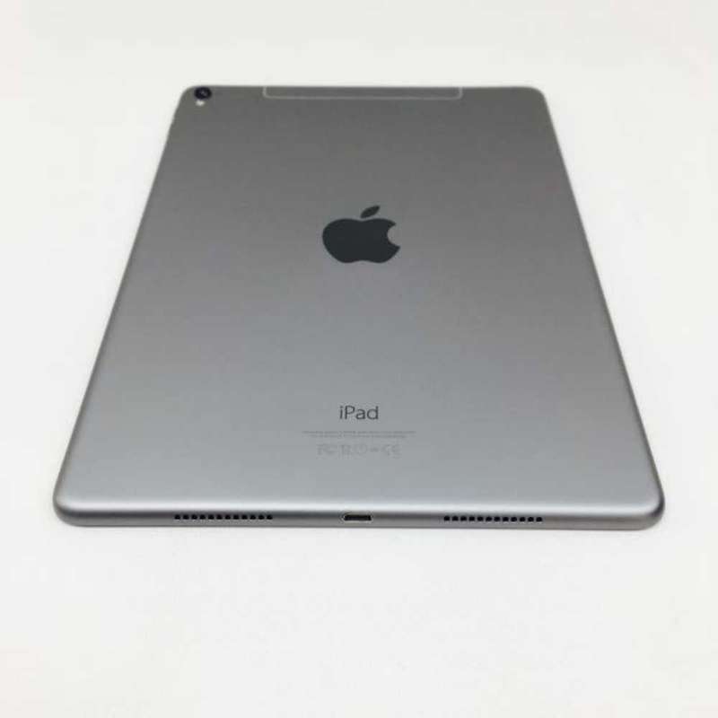 iPad Pro 9.7 A1674 (see details)