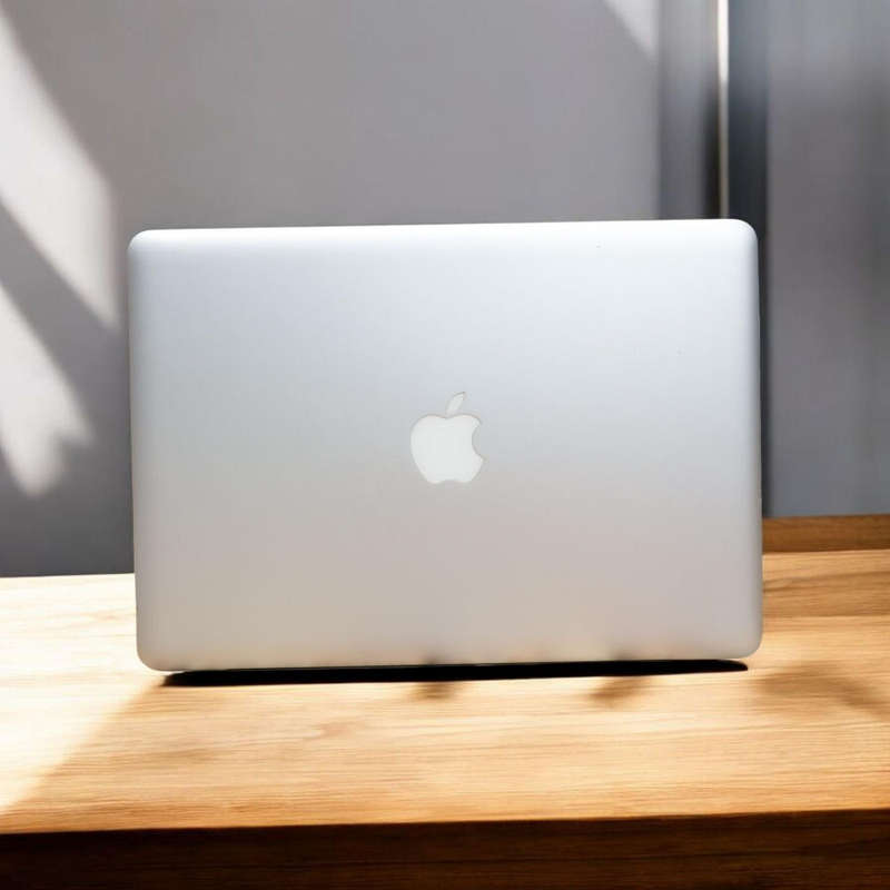 16GB RAM MacBook Pro (13-inch) Core i5.