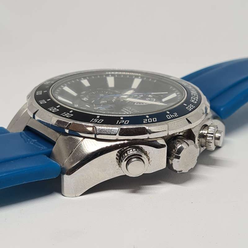 Invicta Aviator