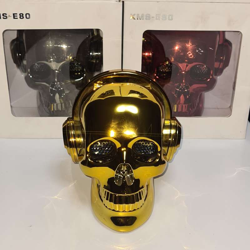 KMS Skull Bluetooth speaker with LED rgb lighting eye sockets