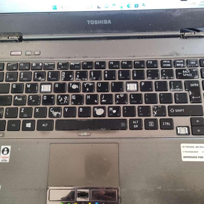 100% working Toshiba i7 vPro , 200GB SSD, 4GB RAM windows 11pro  Laptop
