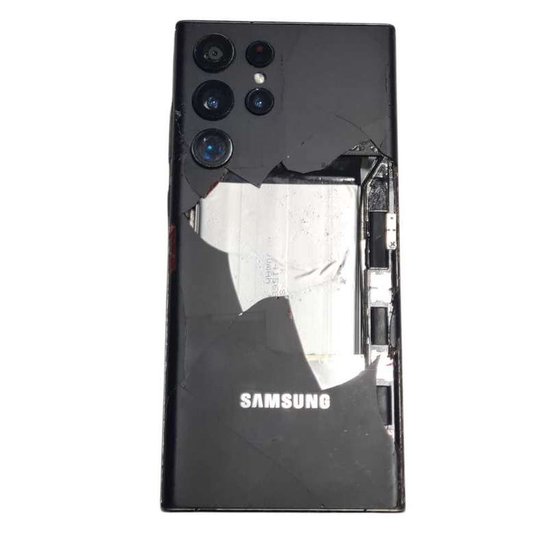 Phone for spares or fixing (turns on) and charges) (read and see all pictures)