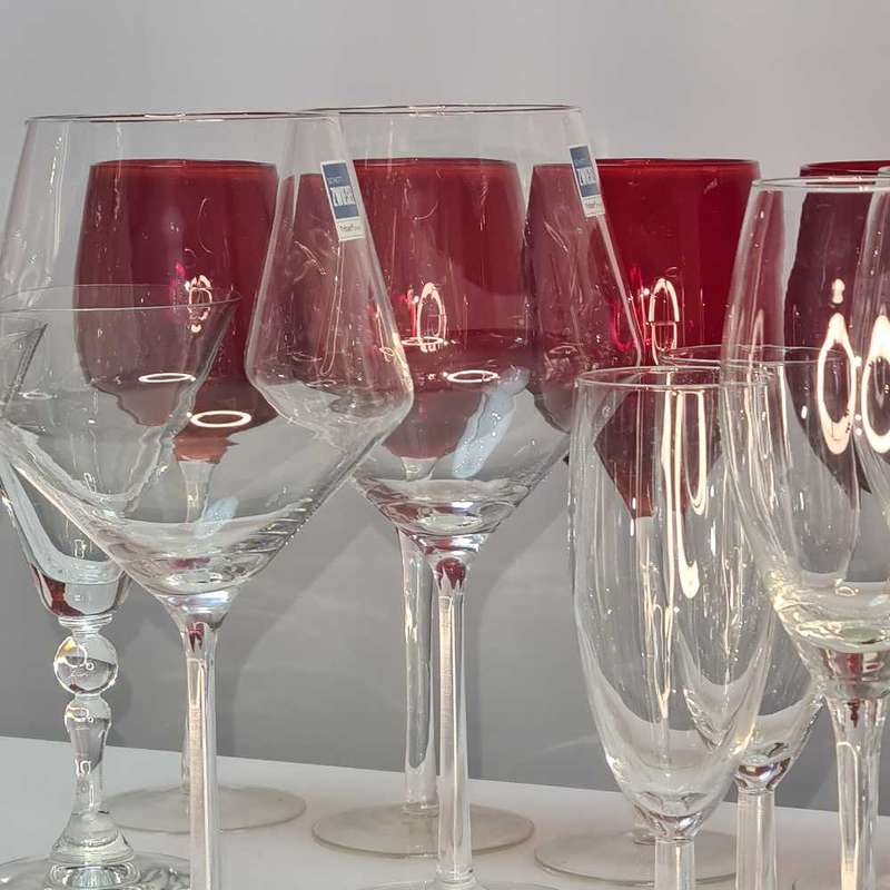 Scott Zwiesel Lot of 30 wine glasses including Scott Zwiesel and Mateus Crystal