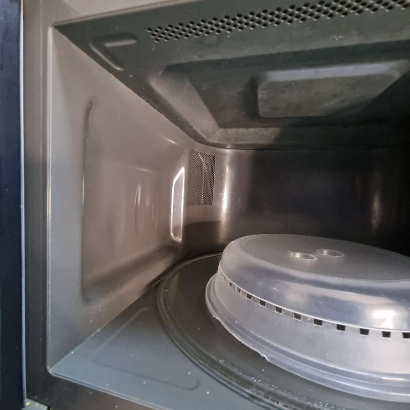 LG 44liter microwave oven