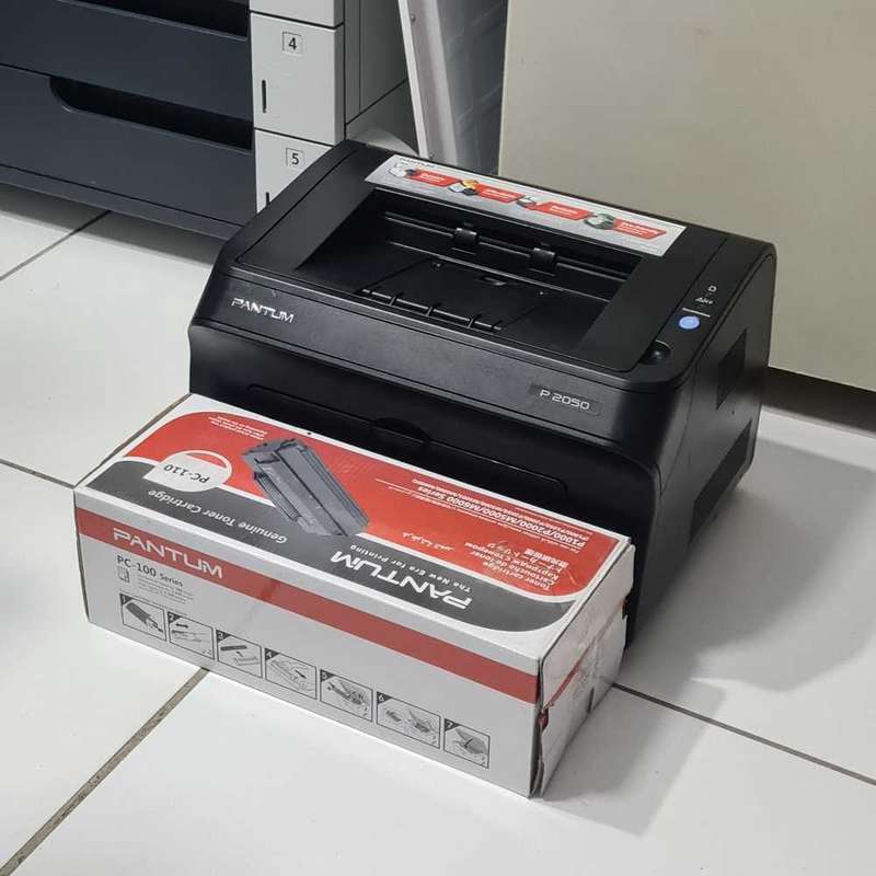 Pantum P2050 laser printer with brand new toner