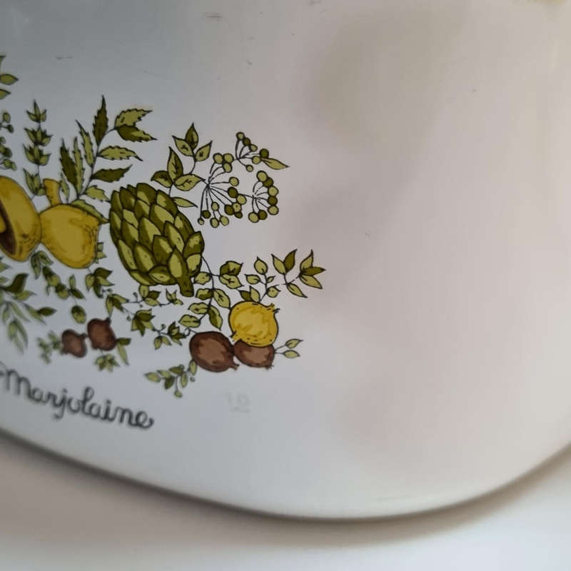 Collectable L'echalote Corning ware Spice Of Life Pot and Casserole in one.