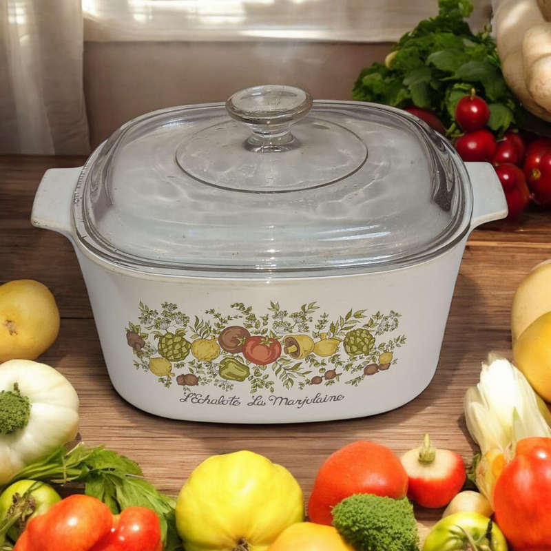 Collectable L'echalote Corning ware Spice Of Life Pot and Casserole in one.