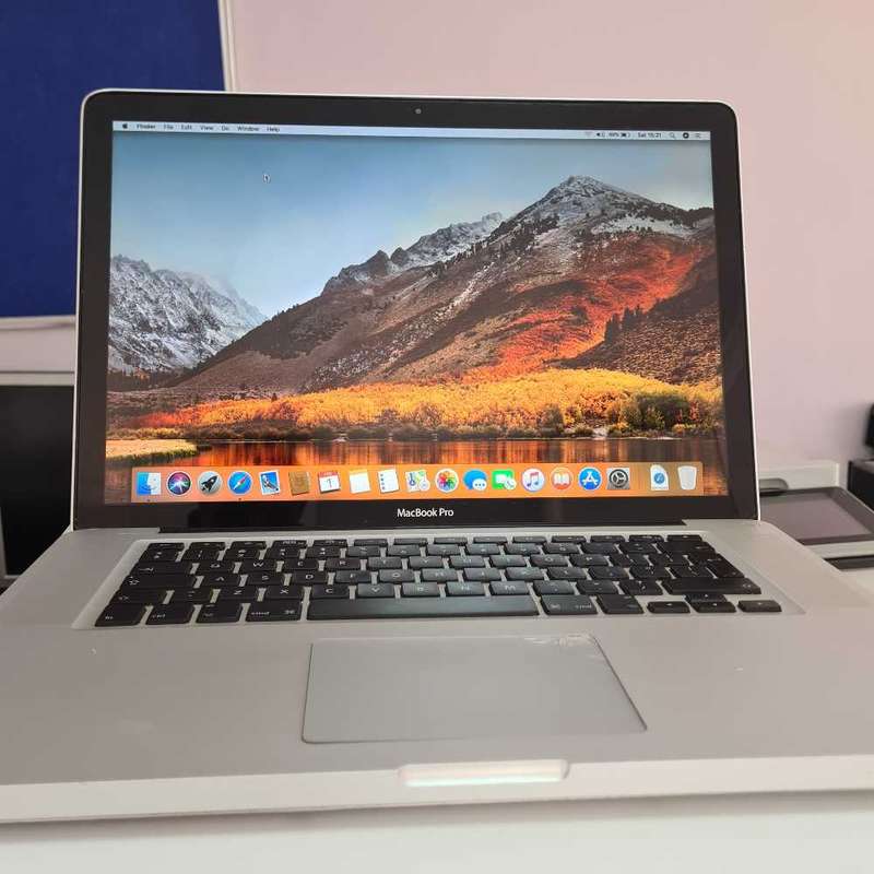 MacBook Pro (15-inch, Early 2011)