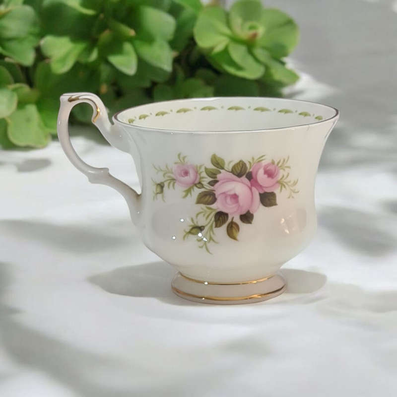 Royal Albert single cup