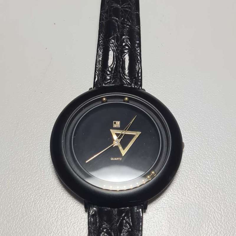 Elegant black&gold women's watch