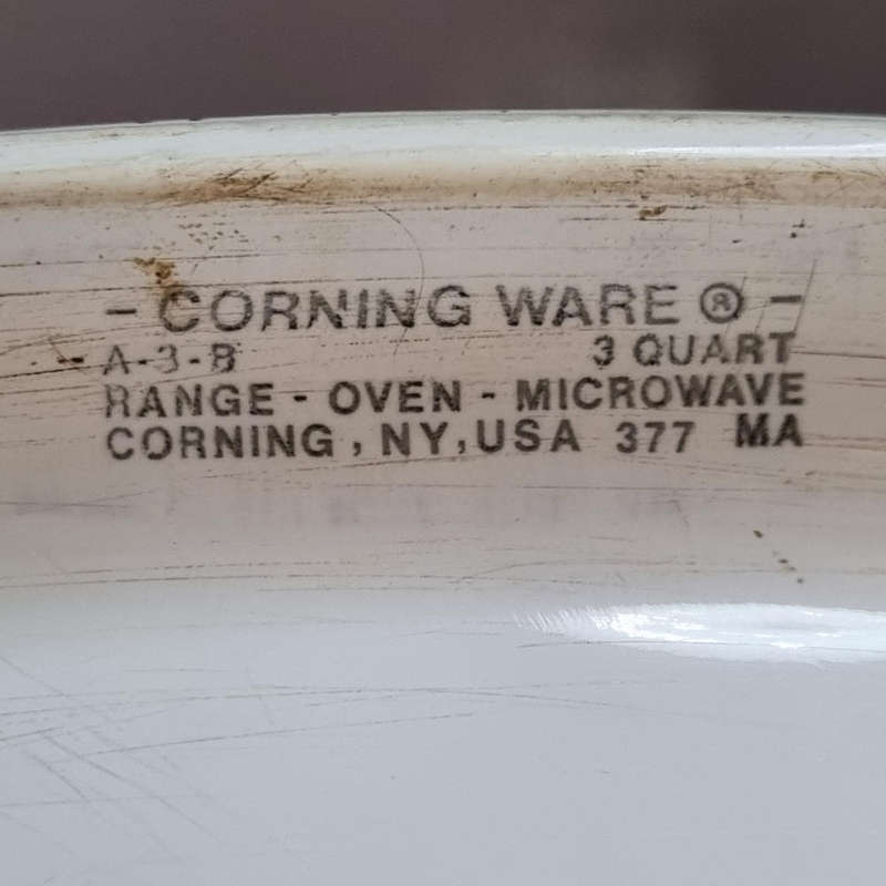 l'echalote Corning ware Spice Of Life Pot and Casserole in one.