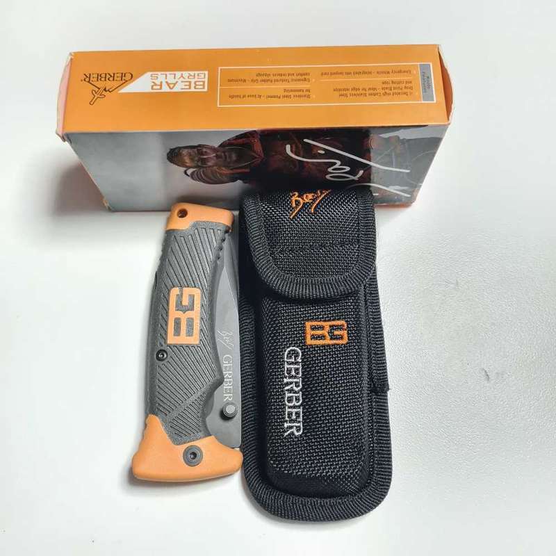 Bear Grylls Gerber knife