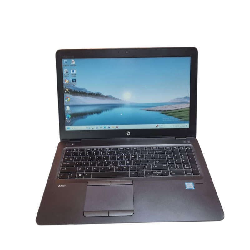 i7 Laptop equipped with SSD and strong ADM graphics card