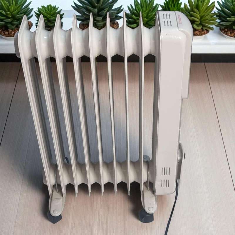 AIM 9 fins oil heater (in great working condition)