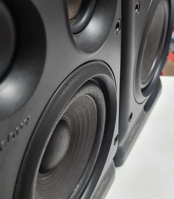 Powerful Sony 3-way speakers.