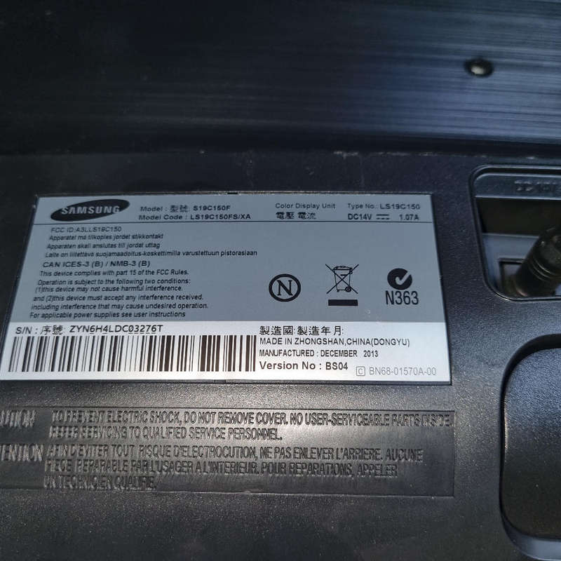 19" Energy-efficient LED monitor S19C150F with Mega DCR