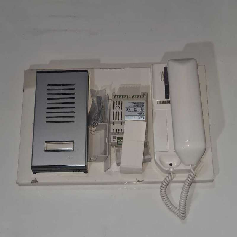 BPT IC38-3 B-RED Intercom