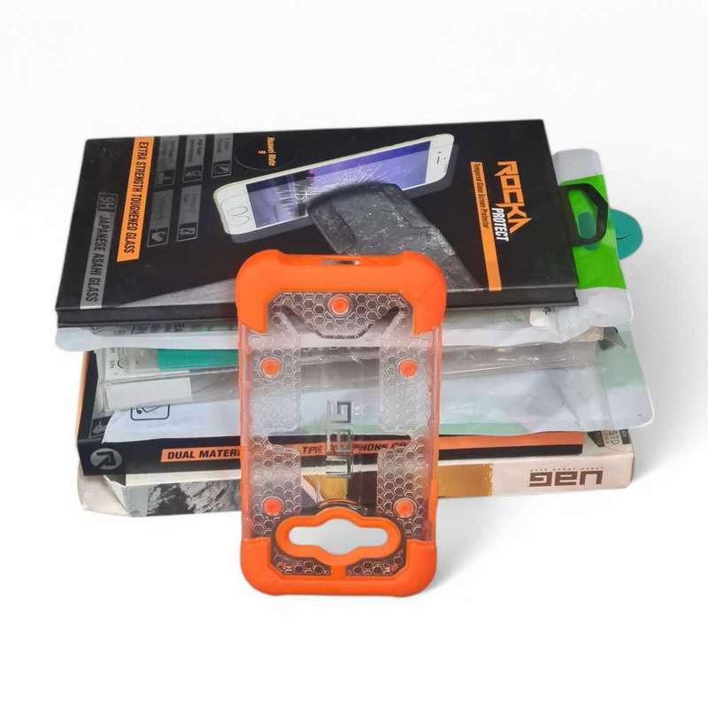 100s of 2015-2018 phones covers, screen protectors, and assorted accessories