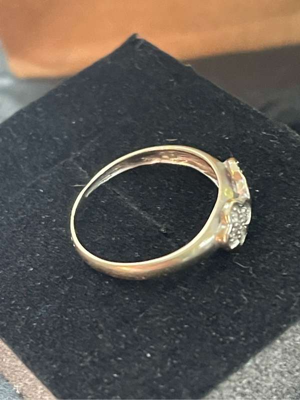 18ct White Gold Diamond Ring van clef