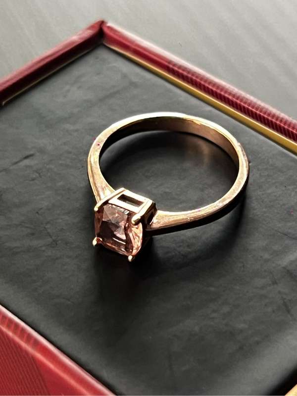 18k rose gold Ring with Zultanite