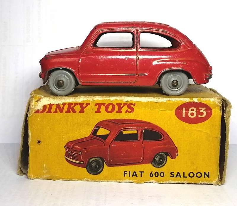 Dinky fiat 600 saloon