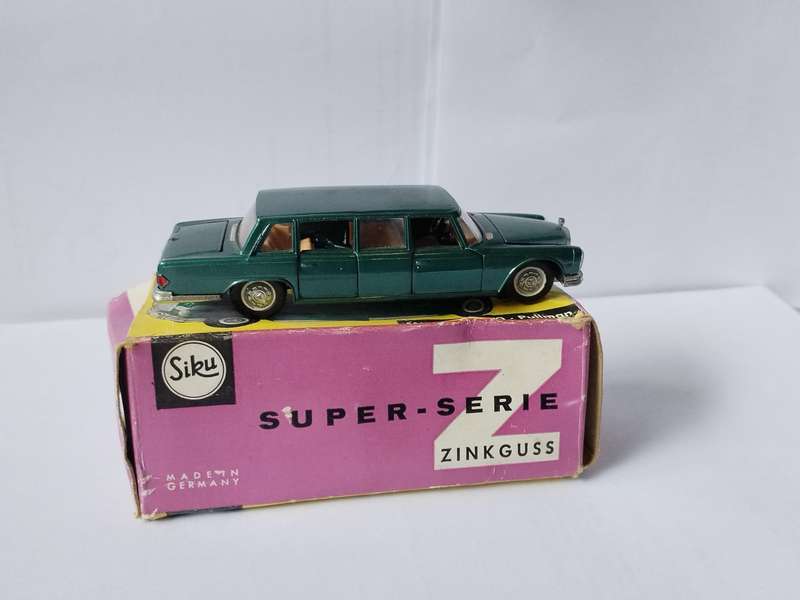 Siku mercedes 600 limousine,