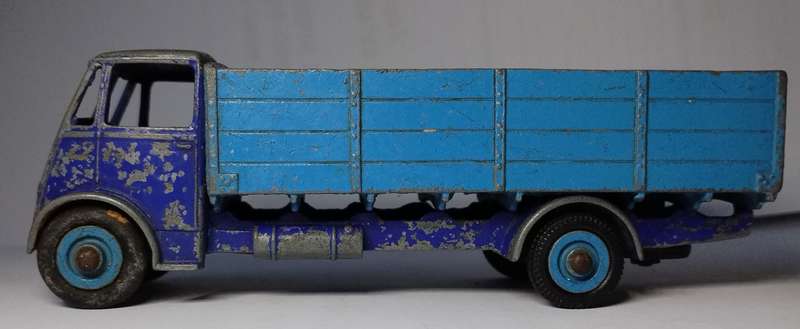 Dinky supertoys guy truck