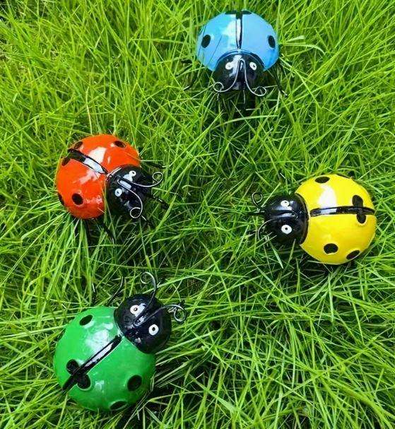 ***4-PIECE***   LADYBUGS (Iron)