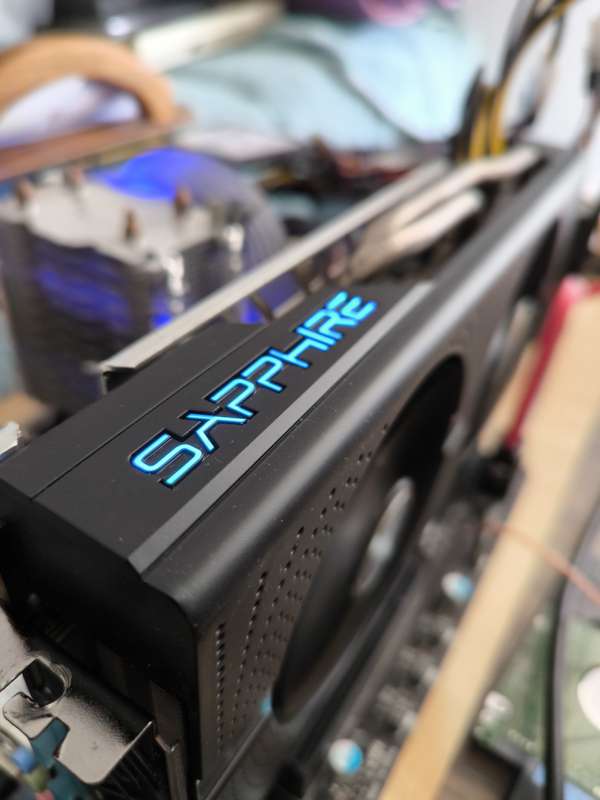 CLEAN!!! Radeon RX580 8GB Sapphire Nitro+
