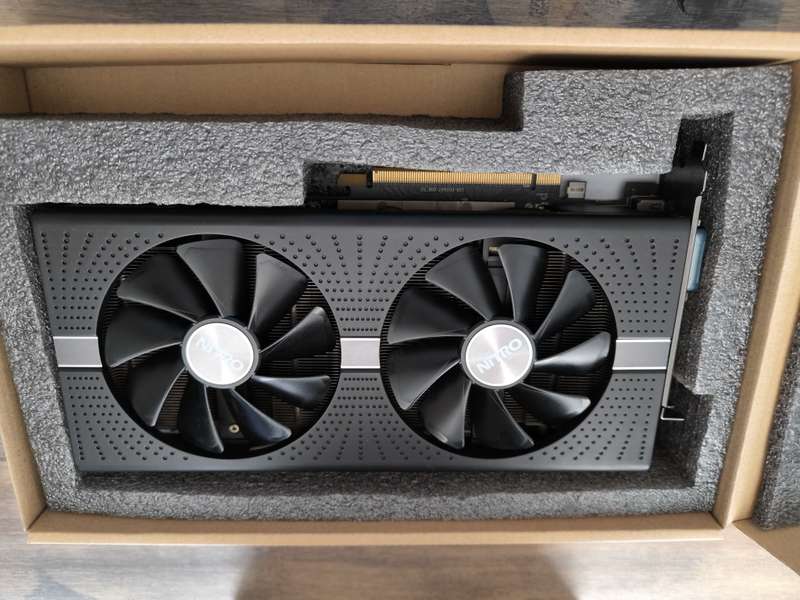 CLEAN!!! Radeon RX580 8GB Sapphire Nitro+