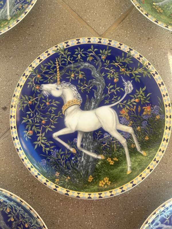 Stunning Pristine Hutschenreuther Unicorn Plate Set (5) - Dreamer's Garden