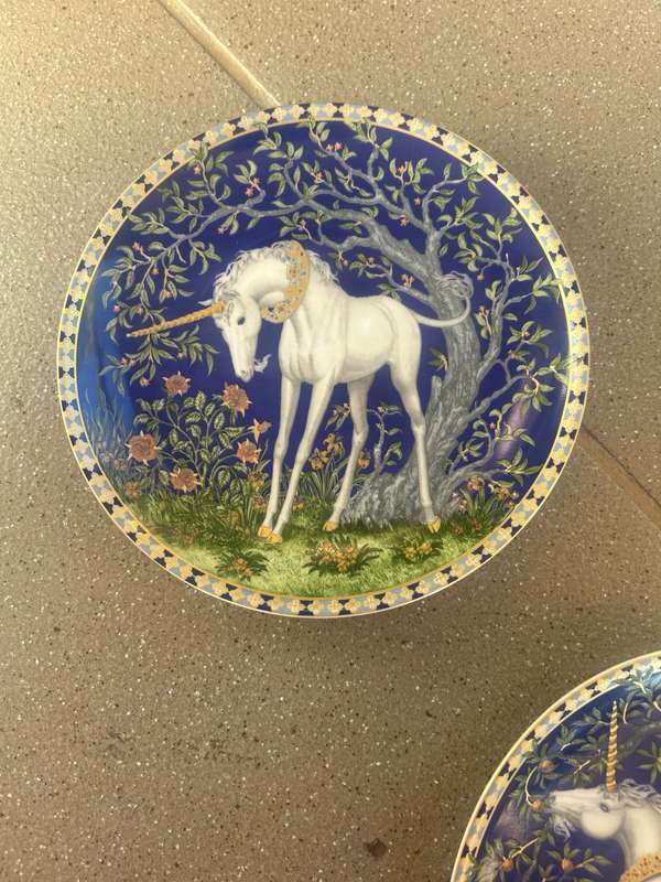 Stunning Pristine Hutschenreuther Unicorn Plate Set (5) - Dreamer's Garden