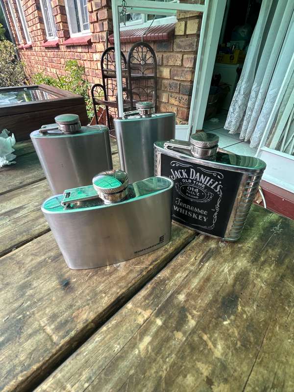 4 delightful hip flasks